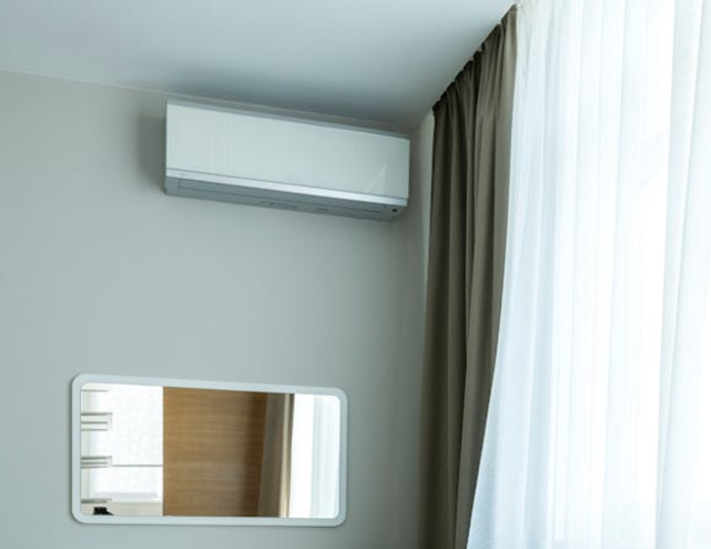 Com evitar laigua de condensació en aires condicionats?